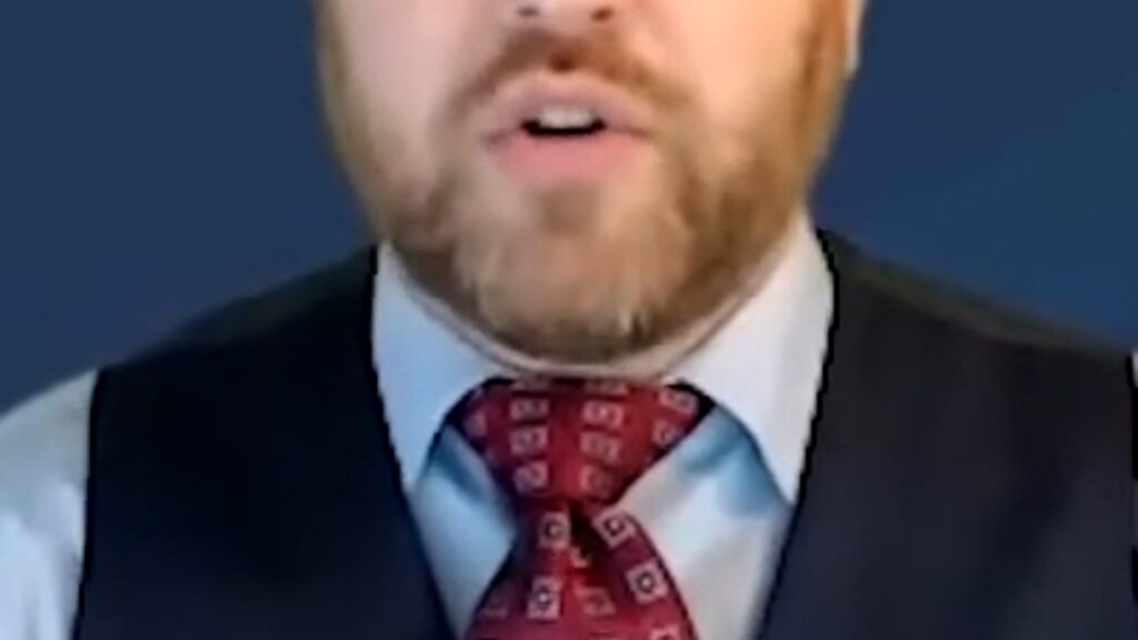 understanding_account_fees_and_benefits_1920