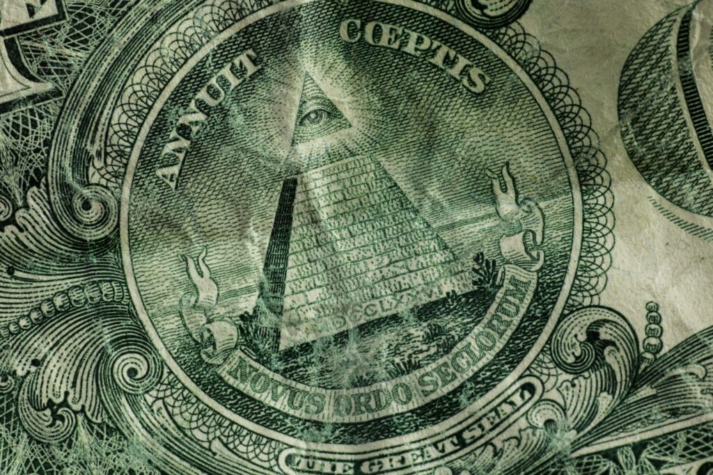 dollar_pyramid_stock