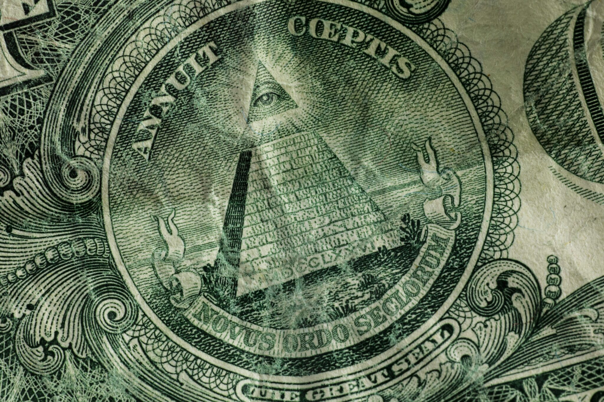 dollar_pyramid_stock